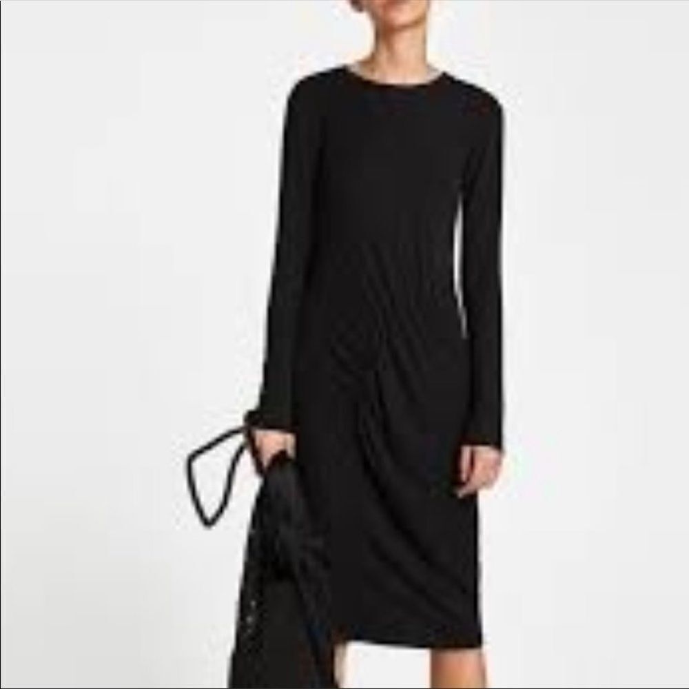 ✨Zara Ribbed Ruched Midi Dress✨